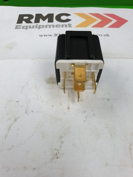 64679 – 5 prong 30amp relay